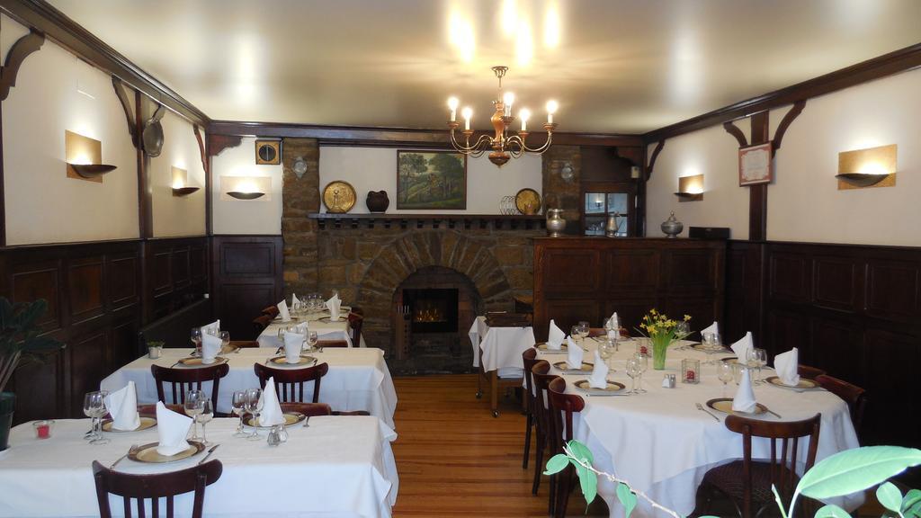 Logis Hotel Restaurant Des Voyageurs Pont-de-Salars Экстерьер фото