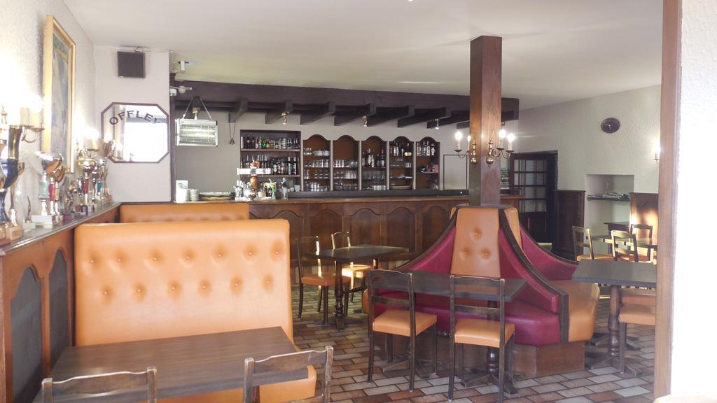 Logis Hotel Restaurant Des Voyageurs Pont-de-Salars Экстерьер фото
