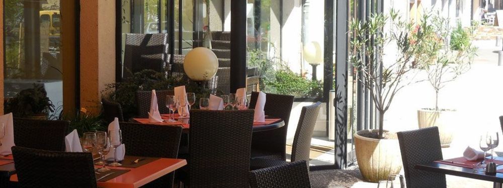 Logis Hotel Restaurant Des Voyageurs Pont-de-Salars Экстерьер фото